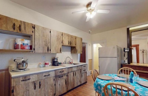 Hillsville Apartment | Water view point independent