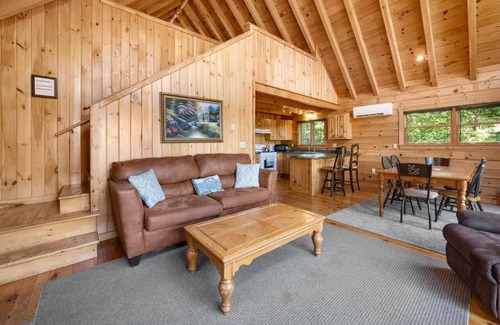 Bar Harbor Cabin | Water-View Three-Bedroom Cabin in Bar Harbor. Close to Acadia National Park & Downtown | Sleeps 10