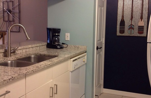South Island Condo | Water views, beaches, restaurants! Registration 19-1120
