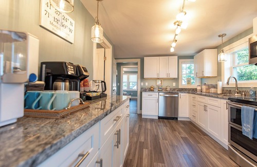 Portsmouth House | Water Views from nearly Every Room! 3BR 3BA Luxury in Portsmouth RI