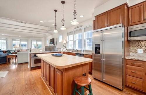 Broadkill Beach House | WATER VIEWS, MINI WEEKS, AND PET FRIENDLY! BOOK TODAY!