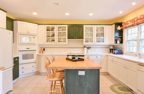 Barnstable House | Water Views & Private Tennis Court!