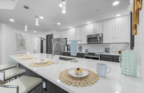 Cape Harbour Condo | Water Views, Shopping, Dining and More! - Condo Sea Renity- Roelens Vacations