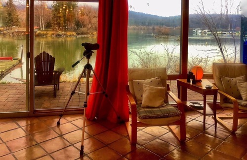 Altamont House | Water, Wings & Wine
