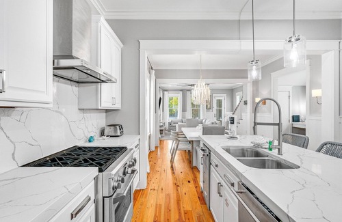 Forest District House | WATERCOLOR ACROSS FROM POOL! 4/4 SLEEPS 10! 6 SEATER GOLF CART!
