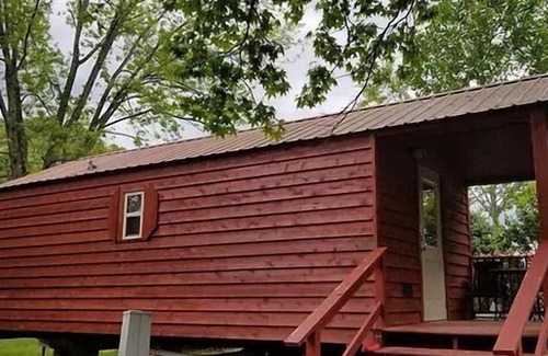 Cosby Cabin | Waterfall Cottage on the River