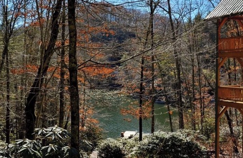 Cullowhee House | Waterfall Cove on Lake Glenville, Lakefront Home with Dock, 5BR, 3Ba, Sleeps 10+