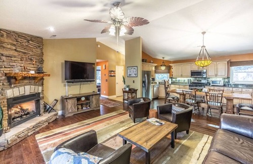 Cullowhee House | Waterfall Escape: Cashiers, Glenville & Highlands
