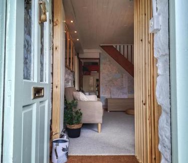 Manod House | Waterfall retreat