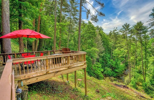 Wiley Apartment | Waterfall Retreat Private Kitchenette #5- Deck- Fire Pit- Pet Friendly