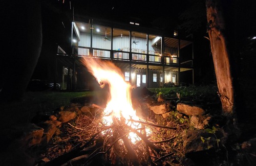 Lake Nantahala House | Waterfalls, Hot Tub, WiFi, Fire Pit, Decks, 40 acres + National Forest