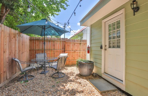 Leesburg House | Waterford Reservations Guest Cottage