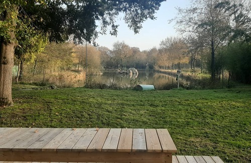 La Boissiere-des-Landes House | Waterfront house