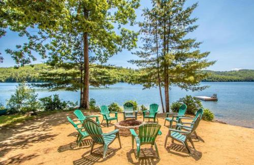 Holderness House | Waterfront 1-bedroom with deck