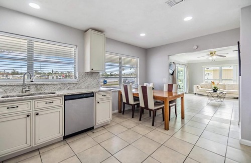 Coquina Key House | Waterfront 2-Bedroom House