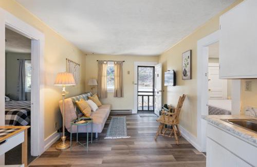Holderness House | Waterfront 2 bedroom at squam (Suite 11)