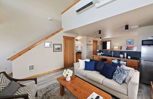 Langley Condo | Waterfront 2 bedroom condo - private deck offering spectacular views