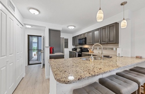 Siesta Key Condo | Waterfront 2-bedroom condo across from the beautiful Siesta Key Beach with AC