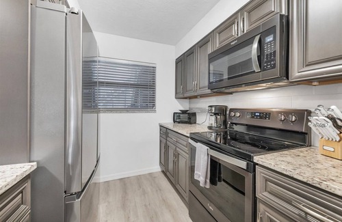 Siesta Key Condo | Waterfront 2-bedroom condo across from the beautiful Siesta Key Beach with AC