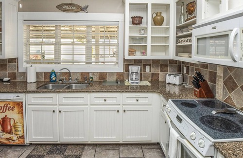 Groveoak House | Waterfront ~ 2 Slip Boathouse ~ Pets Always Welcome! Comfort Inside & Out!