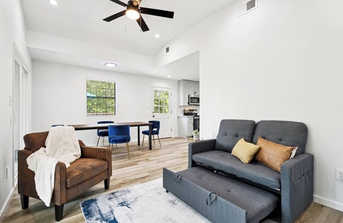 Covington House | Waterfront 2BR/1BA – Fully Furnished Home in Covington, LA