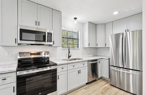 Covington House | Waterfront 2BR/1BA – Fully Furnished Home in Covington, LA