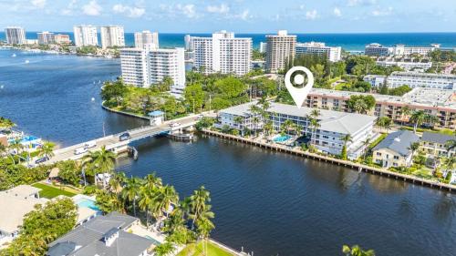 Boca Raton Apartment | Waterfront 2BR Escape - Pool, Gym & Balcony with Intracoastal Views