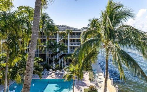 Boca Raton Apartment | Waterfront 2BR Escape - Pool, Gym & Balcony with Intracoastal Views
