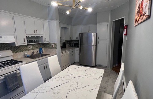 Union City Apartment | Waterfront 4BR apt - 15Min to MetLife & TIMES SQ