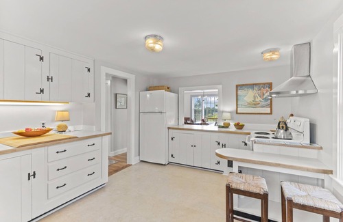 West Harwich House | Waterfront 4BR, AC, Private Beach, Private Deep Water Dock, Kayaks, Fire Pit