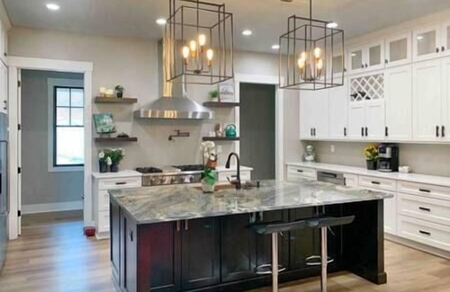 Six Mile House | Waterfront 5BD/5BA Private Dock & 9P-Hottub