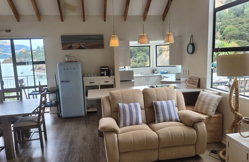 French Farm House | Waterfront 8 bedroom home with hot tub