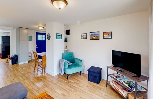 Lubec House | Waterfront adobe with a firepit, grill, board games, and W/D - dog-friendly