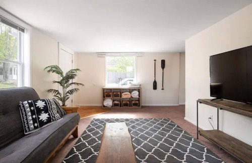 Meredith Apartment | Waterfront apartment in downtown Meredith!