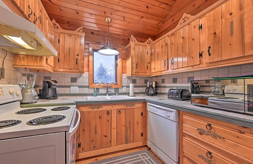 Arkdale Cabin | Waterfront Arkdale Retreat: 2 Acres w/Deck & View