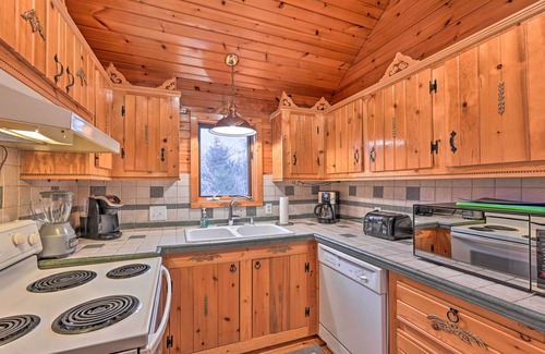 Arkdale Cabin | Waterfront Arkdale Retreat: 2 Acres w/Deck & View