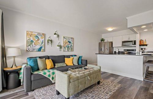 Rocky Point Apartment | Waterfront Balcony Pool AC Smart TV