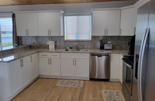 Doctor's Arm House | Waterfront, Bayview home with dockage sleeps 8