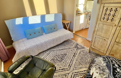 Northport Cottage | Waterfront Beach Cottage Sunsets Inspiring Cozy Peaceful Private 1 hr NYC