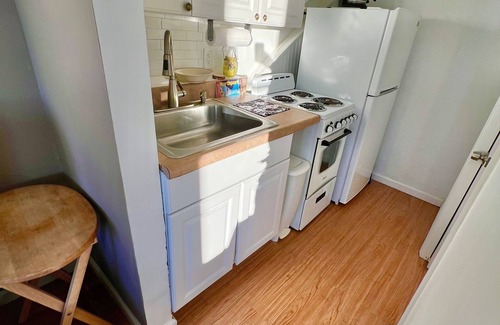 Northport Cottage | Waterfront Beach Cottage Sunsets Inspiring Cozy Peaceful Private 1 hr NYC