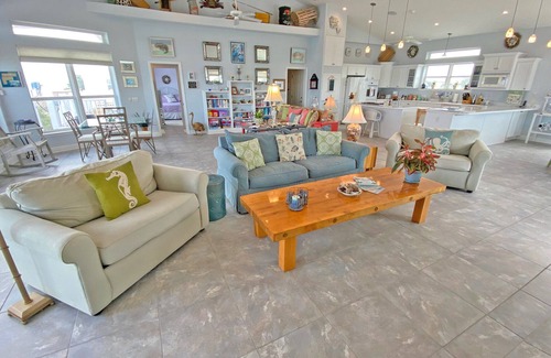 Villa Segunda House | Waterfront Beauty! Perfect for gathering family and friends together!
