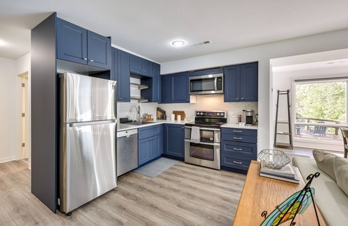 Sylvan Shores Apartment | Waterfront Beaver Lake Apt w/Deck