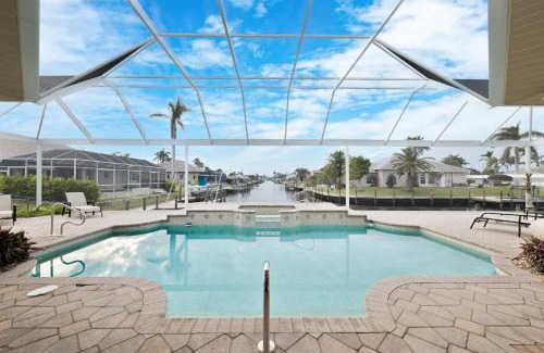 Pelican House | Waterfront Bliss Retreat Sailboat Access and Heated Pool