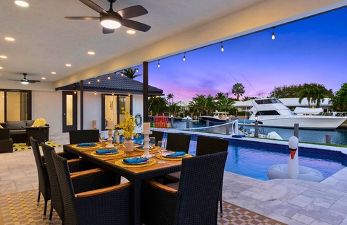 Lighthouse Point House | Waterfront | Boat Rental | Heated Pool | Games Room | Sleeps 8