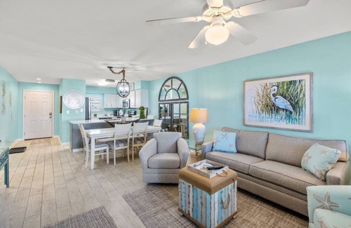 Orange Beach East Condo | Waterfront|Boat Slips|Near Florabama|Sleeps 6!
