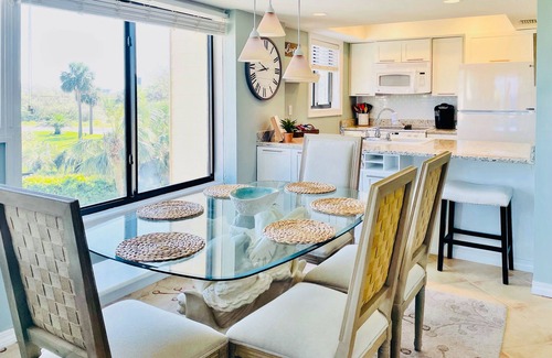 Pensacola Beach House | Waterfront, boat-friendly townhome with shared pool