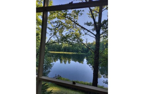Murphy Cabin | Waterfront cabin in the mountains. Peaceful, relaxing setting.