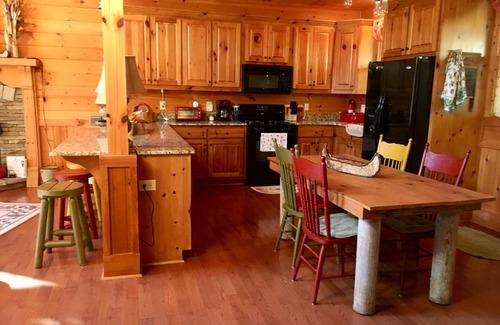 Suches Cabin | Waterfront Cabin on the Toccoa River