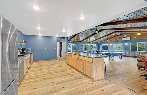 Siren Cabin | Waterfront Cabin, Siren, Clear Lake, Huge rec room, Additional unit downstairs