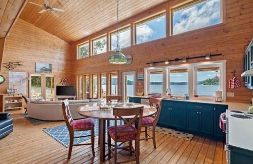 Shelton House | Waterfront, cabin- style home with breathtaking views of Skookum Inlet.